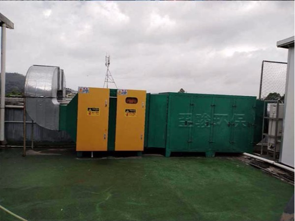 工業(yè)廢氣活性炭過濾箱