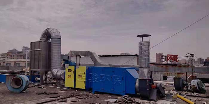 噴涂廢氣(高效脫漆塔+UV光解廢氣處理設(shè)備+活性炭吸附器)處理工程案例 噴涂廢氣(高效脫漆塔+UV光解廢氣處理設(shè)備+活性炭吸附器)處理工程案例